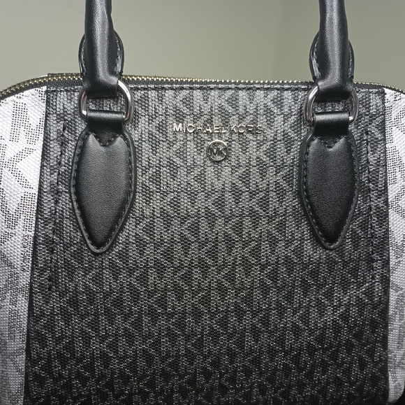 Michael Kors Sienna Medium Two-Tone GraphicLogo Messenger Bag - Picture 2 of 8